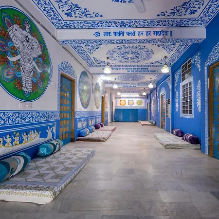 Mandala Bagpacker Circle Hostel